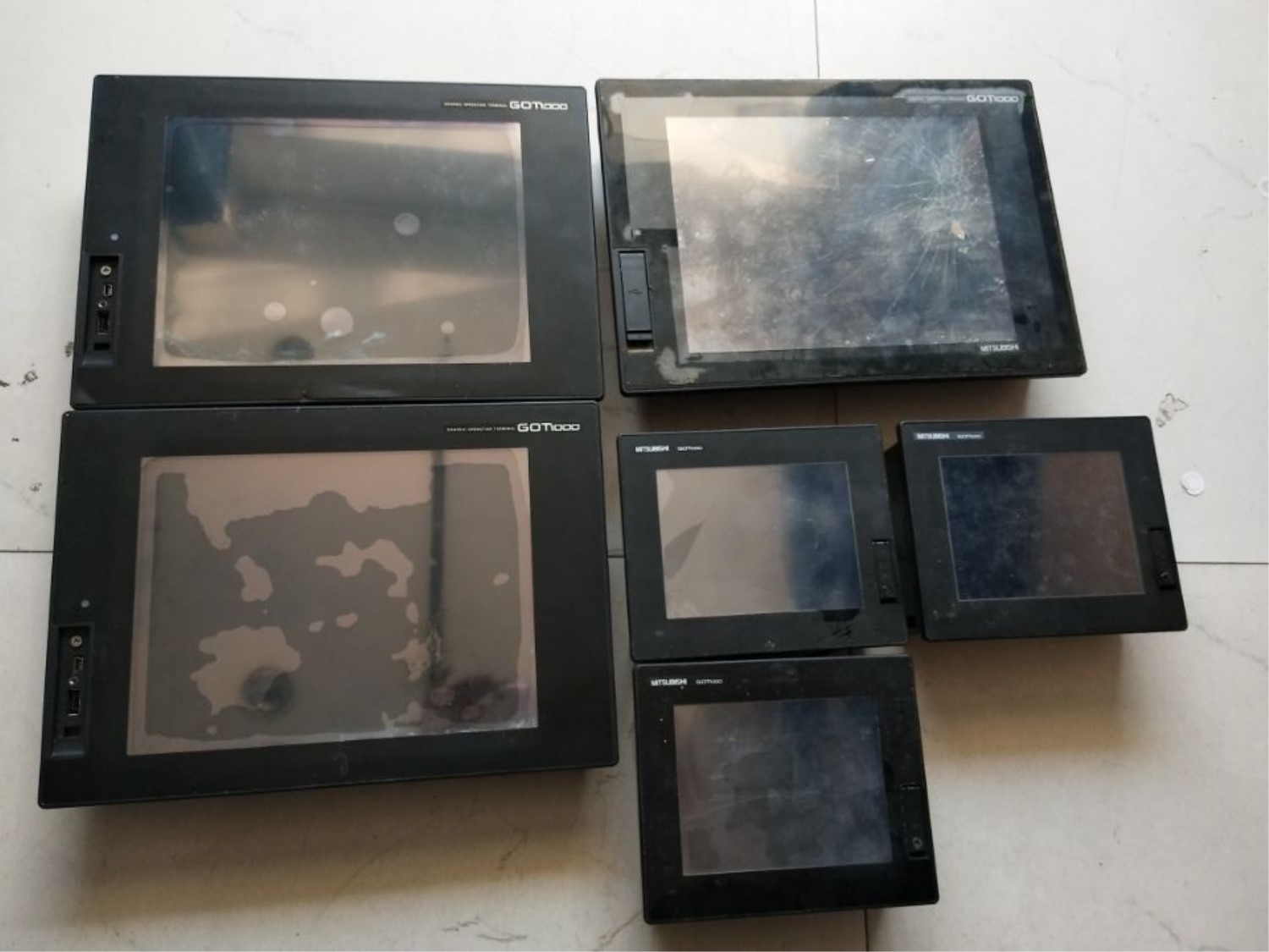 维修触摸屏三菱/台达/海泰克/昆仑通态/西门子/松下/威纶等