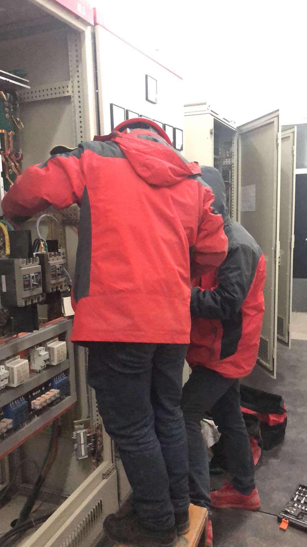 维修1.JPG