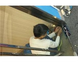 郑州修玻璃门公司-郑州玻璃门维修地弹簧维修
