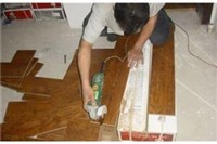 沧浪区专业地板维修 地板安装 复合地板拆装 地板腐烂变形