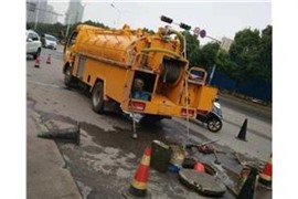 鄭州中原區(qū)高壓車(chē)清洗管道,管道清淤工程 就找快通清潔