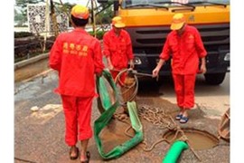 桐鄉(xiāng)小區(qū)污水管道疏通，小區(qū)化糞池清理