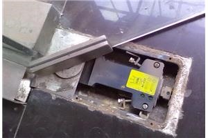 杭州浙大路地弹簧更换自动感应门维修玻璃隔断更换