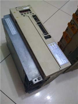 安川SGDM-30ADA驱动器报警维修