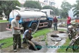 新疆克拉瑪依市專業(yè)疏通下水井清理化糞池抽污水池淤泥清洗下水道