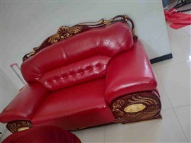 專業(yè)沙發(fā)翻新維修