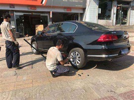 荊州汽車救援}荊州道路救援，荊州拖車電話