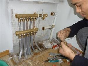 济南电机维修 暖气不热维修 加装循环泵 换分水器 地暖暗管漏