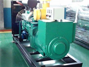 揭陽600千瓦發(fā)電機(jī)出租，揭陽800千靜音發(fā)電機(jī)租賃維修保養(yǎng)