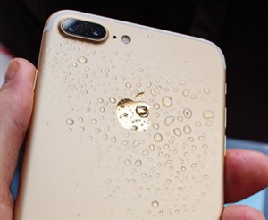 苹果手机进水开不了机怎么处理