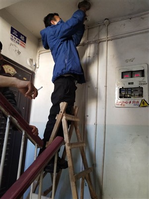 烏魯木齊專業(yè)電工快速上門維修服務(wù)