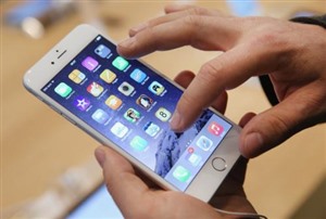 天津iPhone手机屏幕突然点不了了，怎样修复？