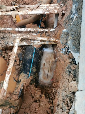 地下水管漏水检测维修上门收费多少钱，家里暗管渗水处理方法电话