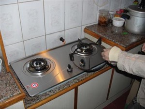 老板燃氣灶全國服務電話-24小時聯保維修中心