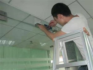 海珠区维修玻璃门(必胜)公司承诺(修不好不收费)