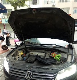 汽車虧電打什么電話-贛州市24小時(shí)搭電服務(wù)