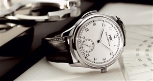 大连中山区万国手表镜面损坏的维修方法，哪里可以维修手表？