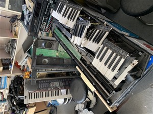 南昌電吉他/電貝司/電吹管/電子琴/電子樂器維修