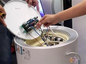 鄭州美的熱水器維修《全國美的電器》客服服務(wù)中心