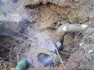 西安暖气漏水地暖漏水查找漏水点,检测维修恢复水管下水漏水打压