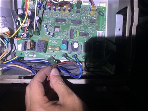 漳州市附近上門康寶燃?xì)庠罹S修電話號碼多少專業(yè)維修燃?xì)庠铍娫? onerror=