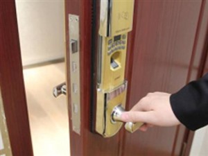柳州市保险柜开锁公司保险柜换锁三江侗族自治县修锁