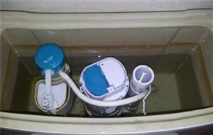 太原体育西路维修马桶水箱配件 马桶底部漏水