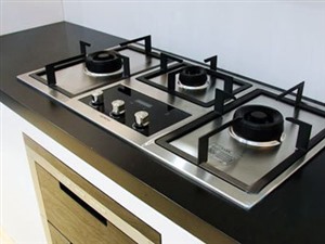 鄭州火燃?xì)庠罹S修服務(wù)聯(lián)系電話-火王燃?xì)庠罘?wù)中心