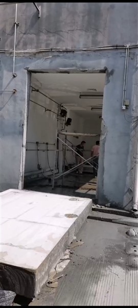 附近切割墻面