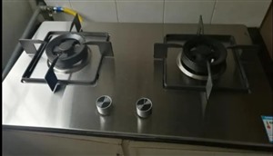 漳州市德意燃?xì)庠罟收暇S修電話多少？24小時(shí)報(bào)修，上門服務(wù)熱線