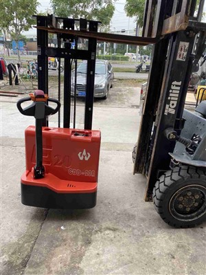 電動升高叉車
