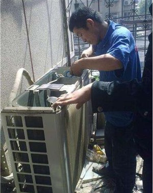 鄭州海信空調(diào)熱線電話，全市加氟，維修，保養(yǎng)