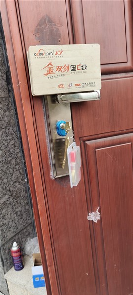 郑州换锁的电话-郑州换锁芯公司-郑州上门换锁安装门锁