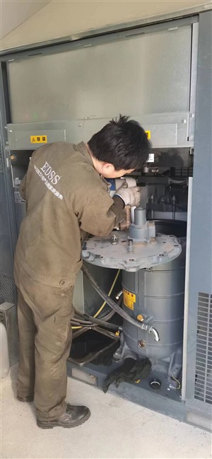 北京螺杆空压机解决漏油问题
