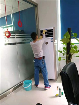 深圳空调清洗公司深圳中央空调清洗消毒大金空调格力美的空调清洗