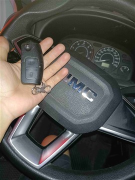開汽車鎖配汽車鑰匙遙控器