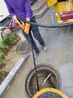 青岛市南区清理化粪池 抽污水 专业服务