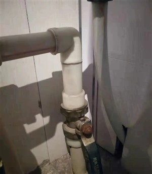 太原胜利街维修淋浴房漏水改造上下水管更换铸铁管