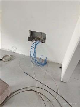 乌鲁木齐更换入户光纤 墙内网线光纤更换 隐形光纤施工