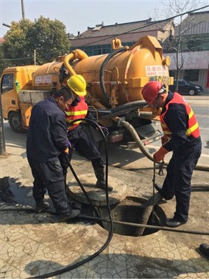 吸污車(chē)承接太原周邊吸污抽糞、清理化糞池、高壓疏通清洗管道