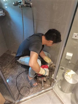 中山東鳳張師傅疏通馬桶 蹲坑 地漏                                           