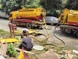 黃梅縣臨江工業(yè)園污水管道疏通清淤化糞池清理