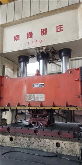 東莞上門維修油缸，液壓打包機(jī)更換油封，維修折彎?rùn)C(jī)