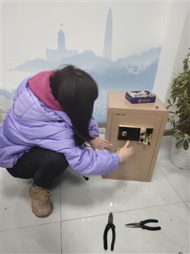 武漢武昌開鎖換指紋密碼鎖