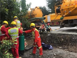 沈陽清洗管道蘇家屯區(qū)清掏化糞池河畔新城加工廠解放專車吸糞抽泥漿快速上門