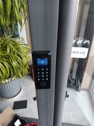 濟南歷下區(qū)維修玻璃門師傅 濟南換地彈簧