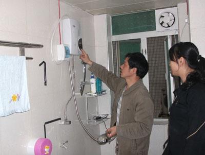 郑州小松鼠壁挂炉售咨询中心-24小时客服热线电话