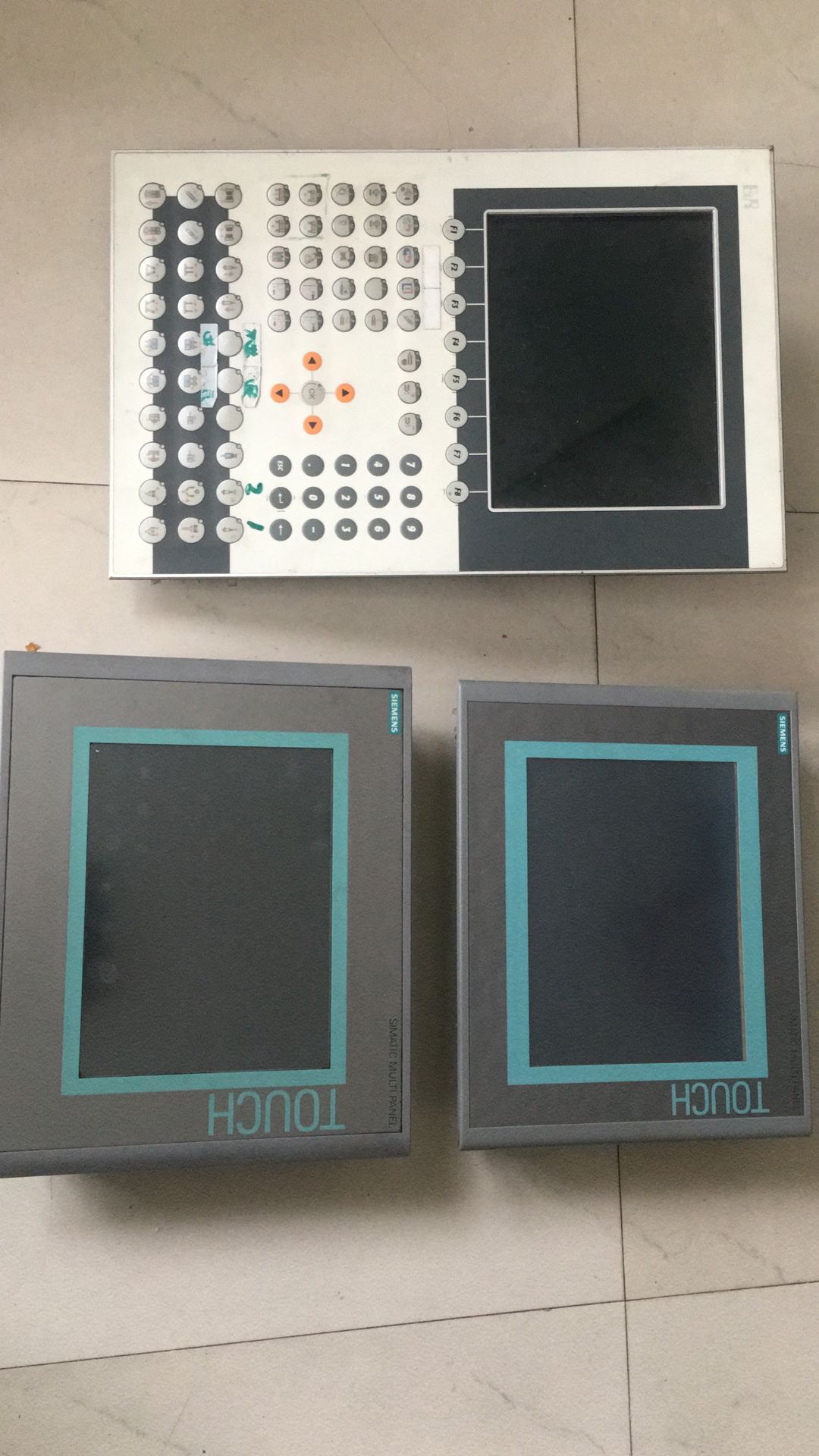 西门子KP1900触摸屏进不了系统维修故障例案