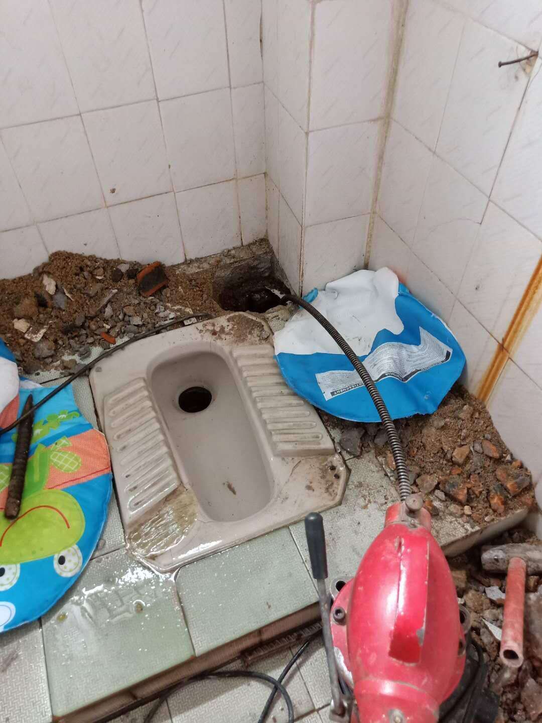 澄海莲上清通下水道 莲上疏通下水道电话