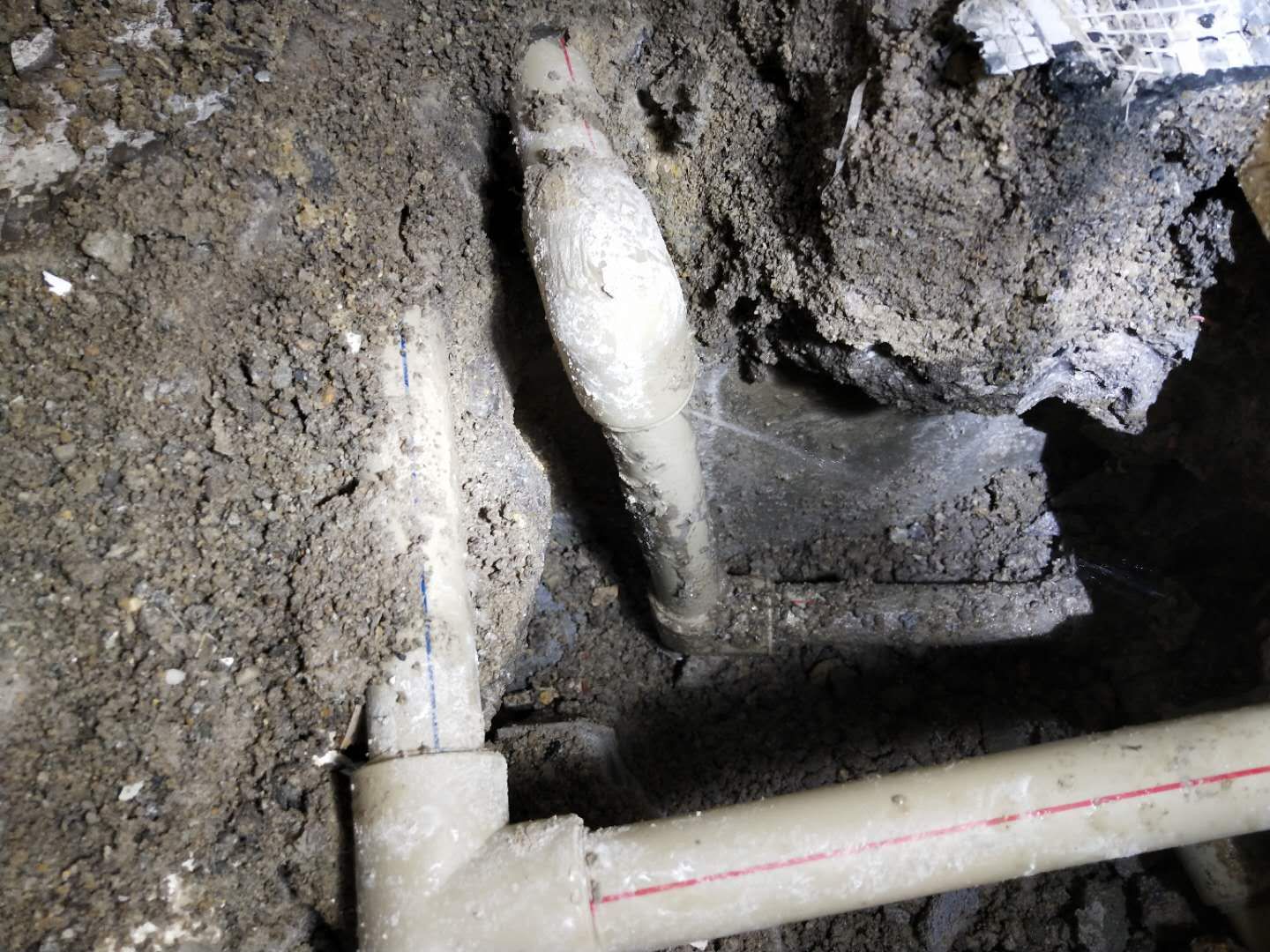 广州家里水管漏水修理，荔湾房子里渗水检测